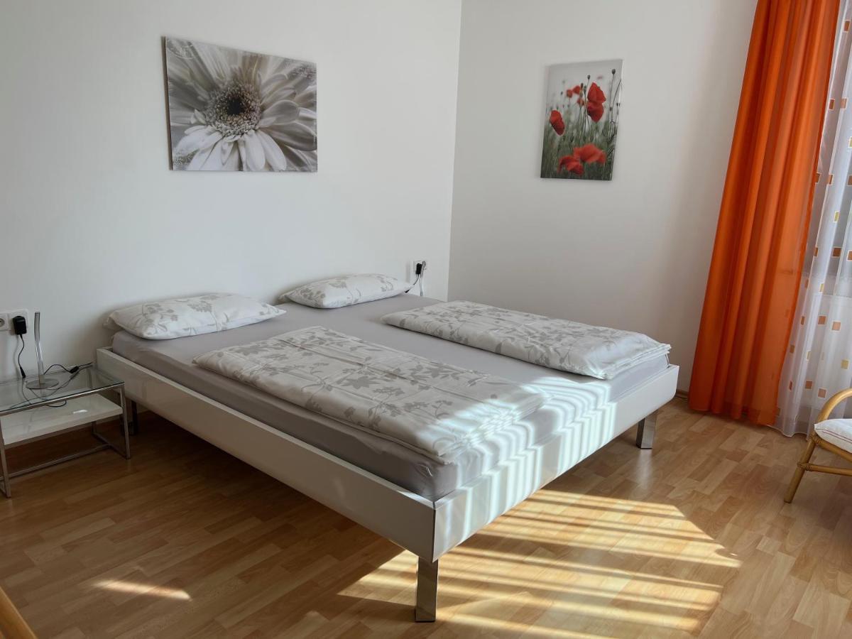 Haus Lauria Apartment เครสส์บรอนน์ อัม โบเดนเซ ภายนอก รูปภาพ