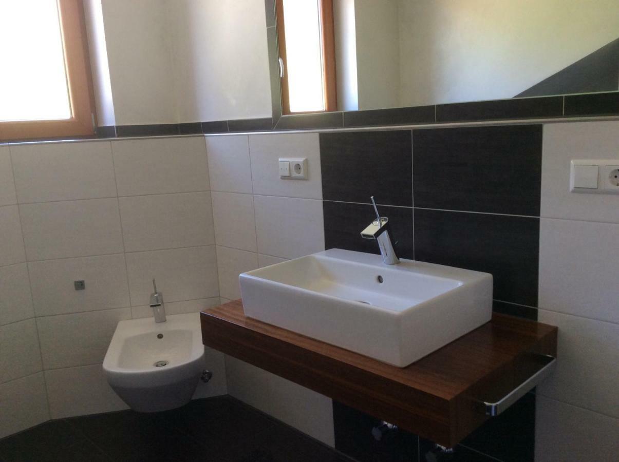 Haus Lauria Apartment เครสส์บรอนน์ อัม โบเดนเซ ภายนอก รูปภาพ
